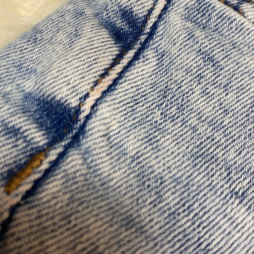 Vigross denim distress shorts , raw hem, size 32 Light wash stone - Picture 9 of 10